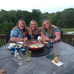 Meet your Posher, Melissa